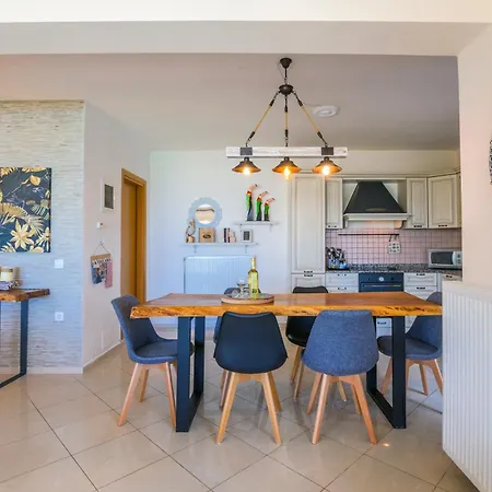 Ioulia Villa