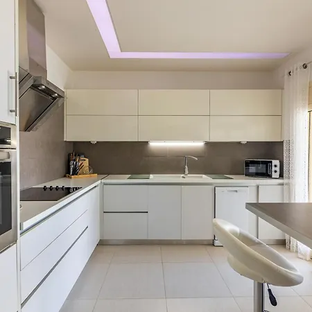Ioulia Villa *