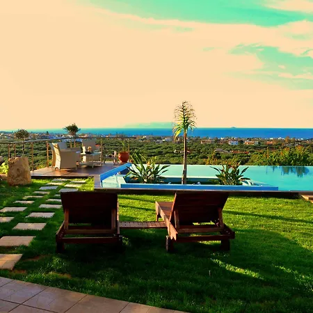 Villa Ioulia *